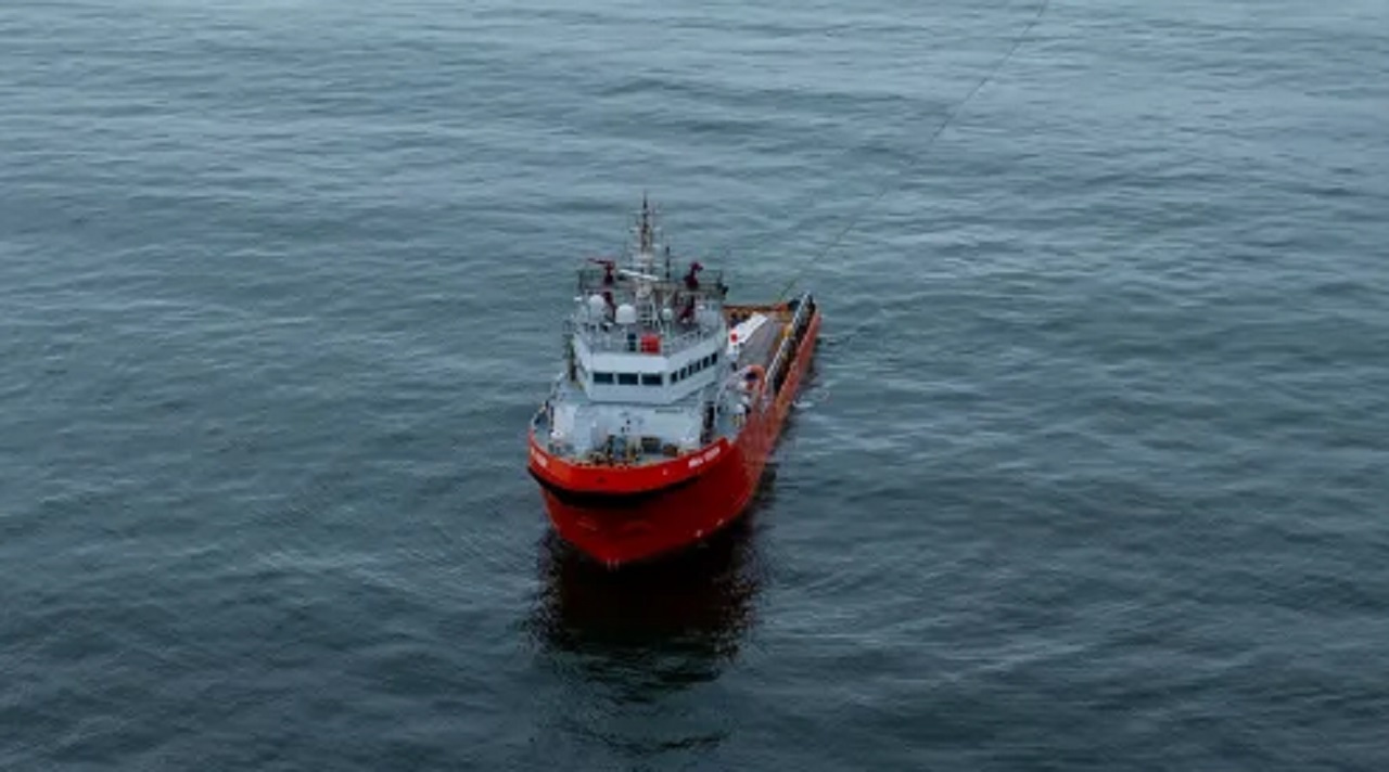Tugboat sent to rescue oil tanker stuck near Stewart Island