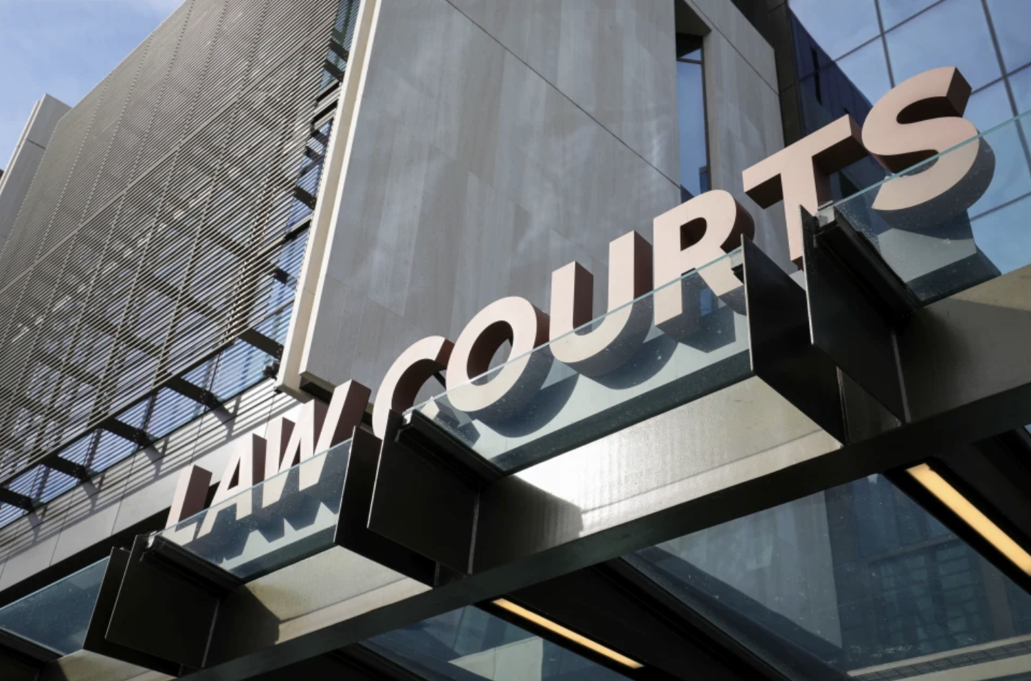 Couple accused of $1m cancer scam to remain in custody