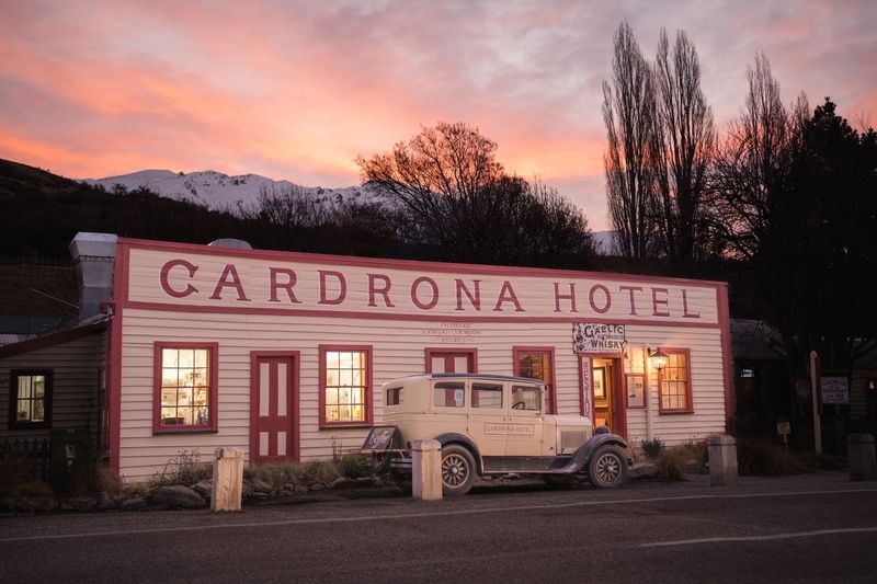 Cardrona Hotel sells to Kiwi owners