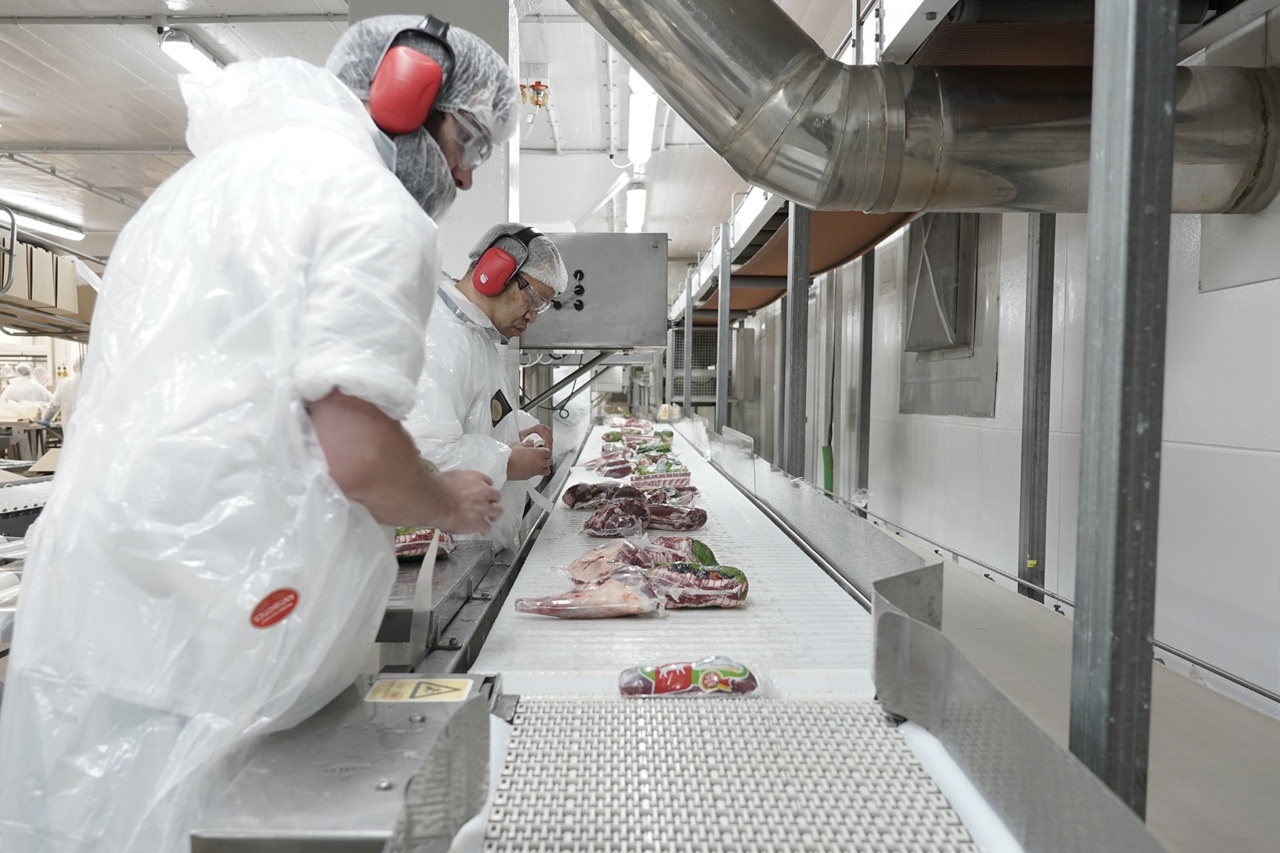 Alliance farmer-shareholders have approved a strategic investment partnership with Dawn Meats