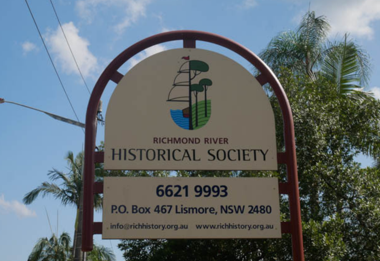 Richmond River Historical Society signs licence for new home in Goonellabah