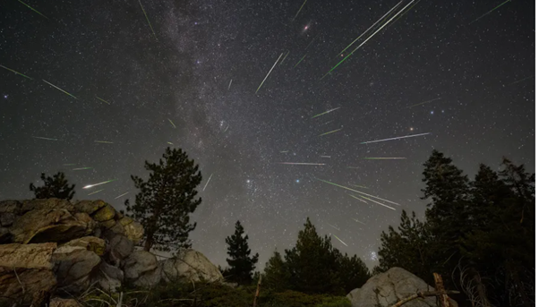 Donna The Astronomer gives her tips on how to photograph a meteor shower with your Smartphone