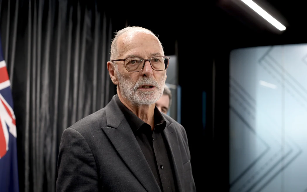 What happens if a mayor resigns mid-term?