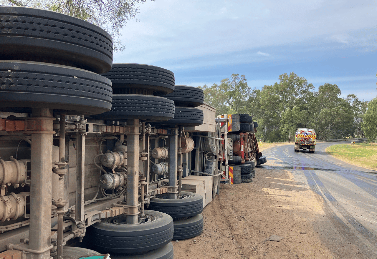 Hundreds of lambs killed in Gular truck rollover