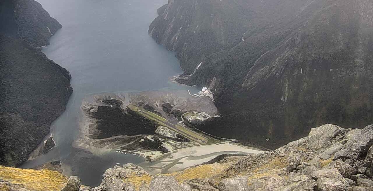 Low Avalanche warning for Milford Road