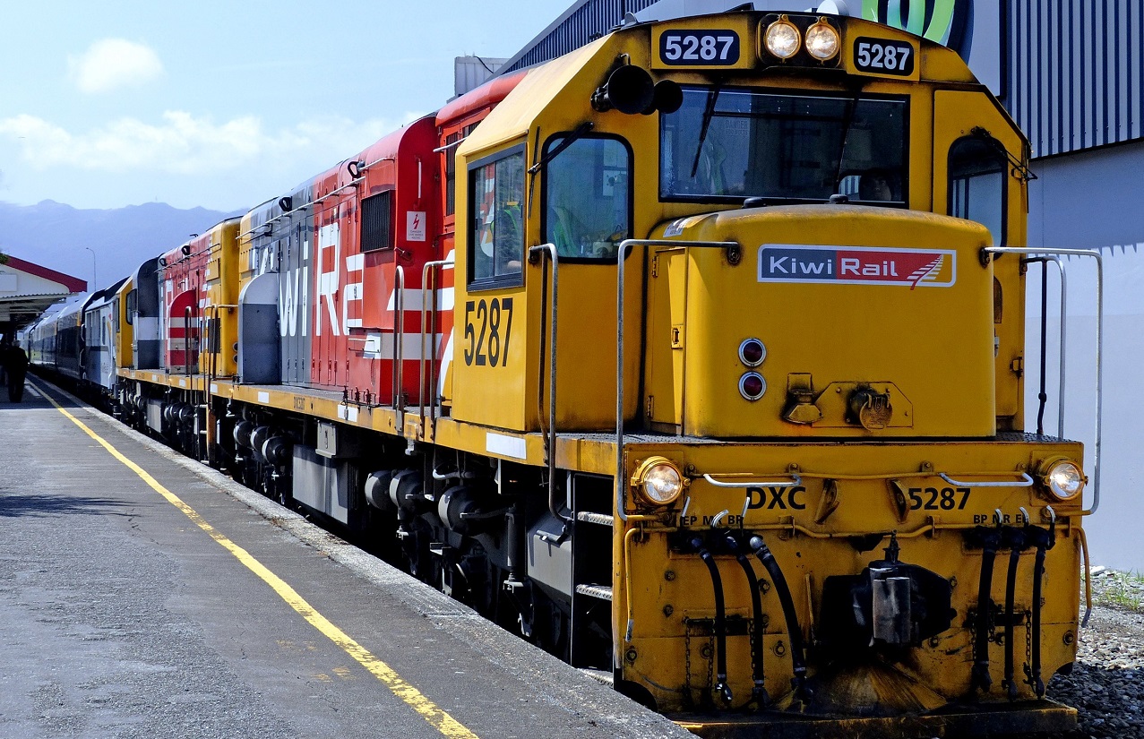 Communication Breakdown Blamed for Trains Near Miss Near Mataura