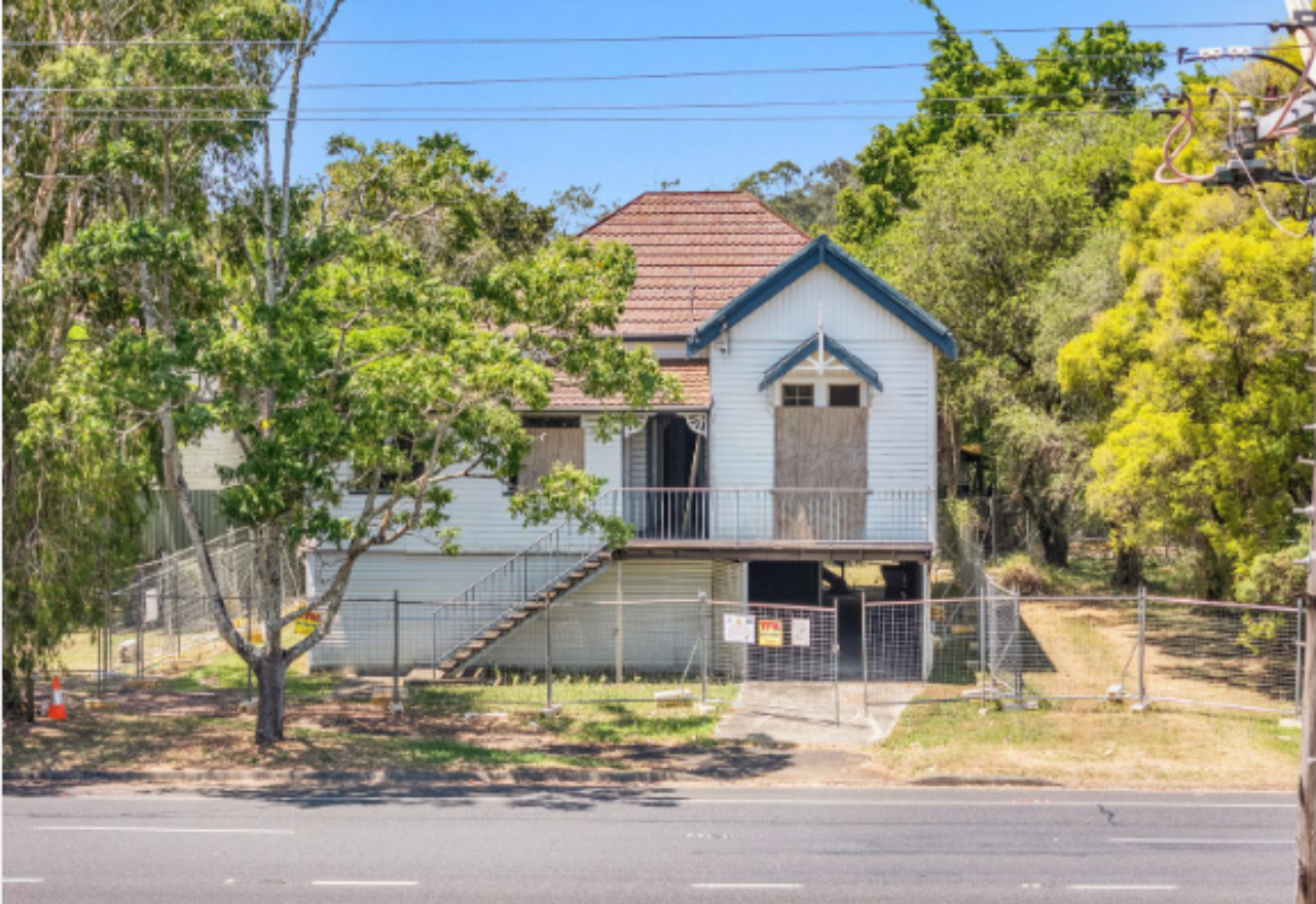 Darren buys a house for $50 while another goes for $125,000