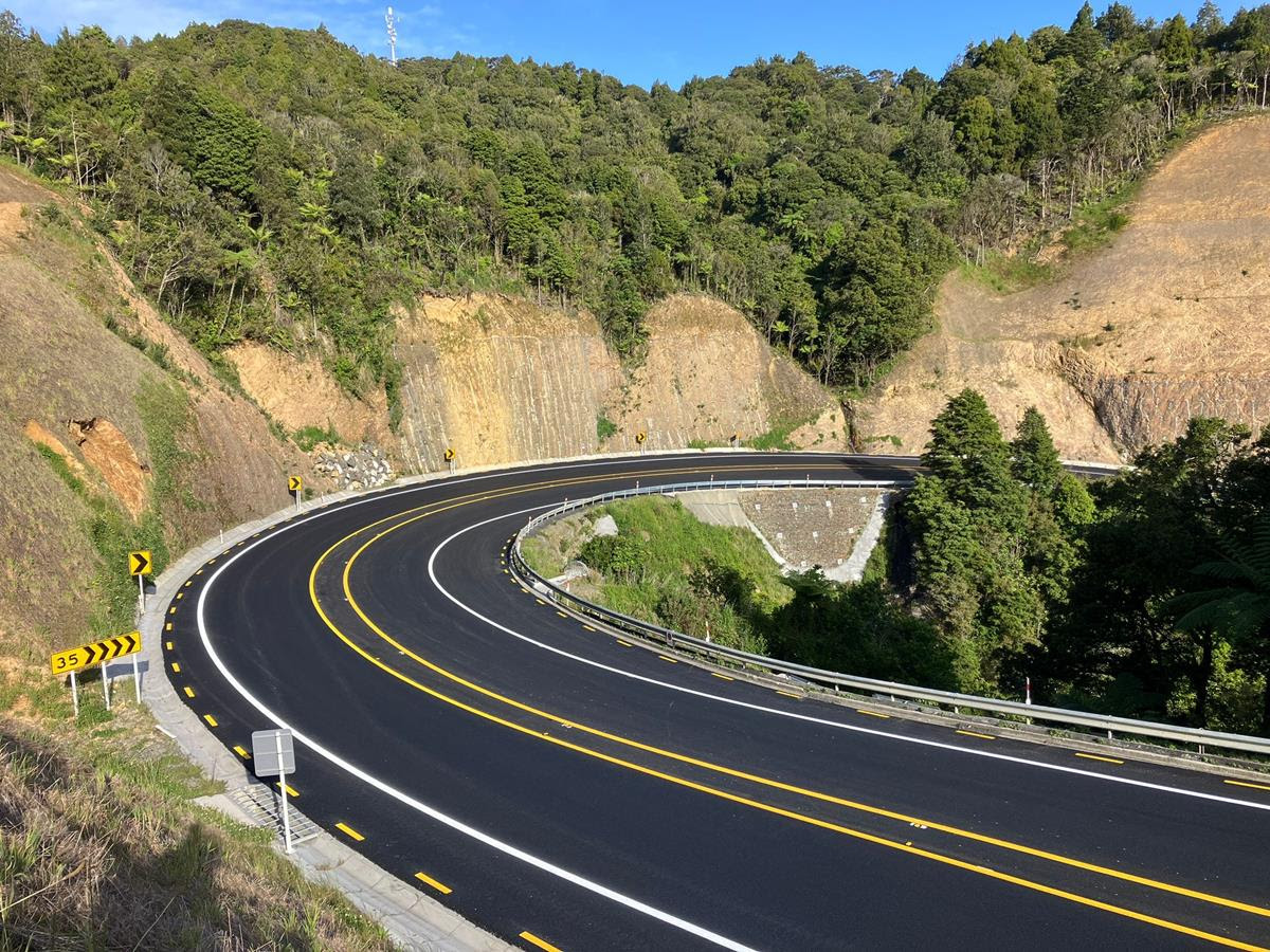 SH1 Brynderwyn Hills – works completed ahead of schedule and road fully open