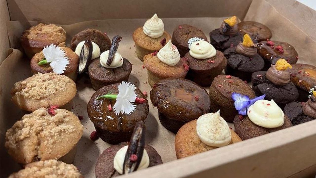 Students Turn Surplus Bread Into Flour