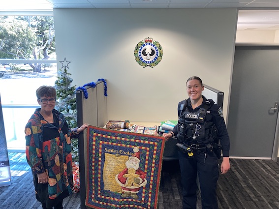 Officers weaving hope through quilts 
