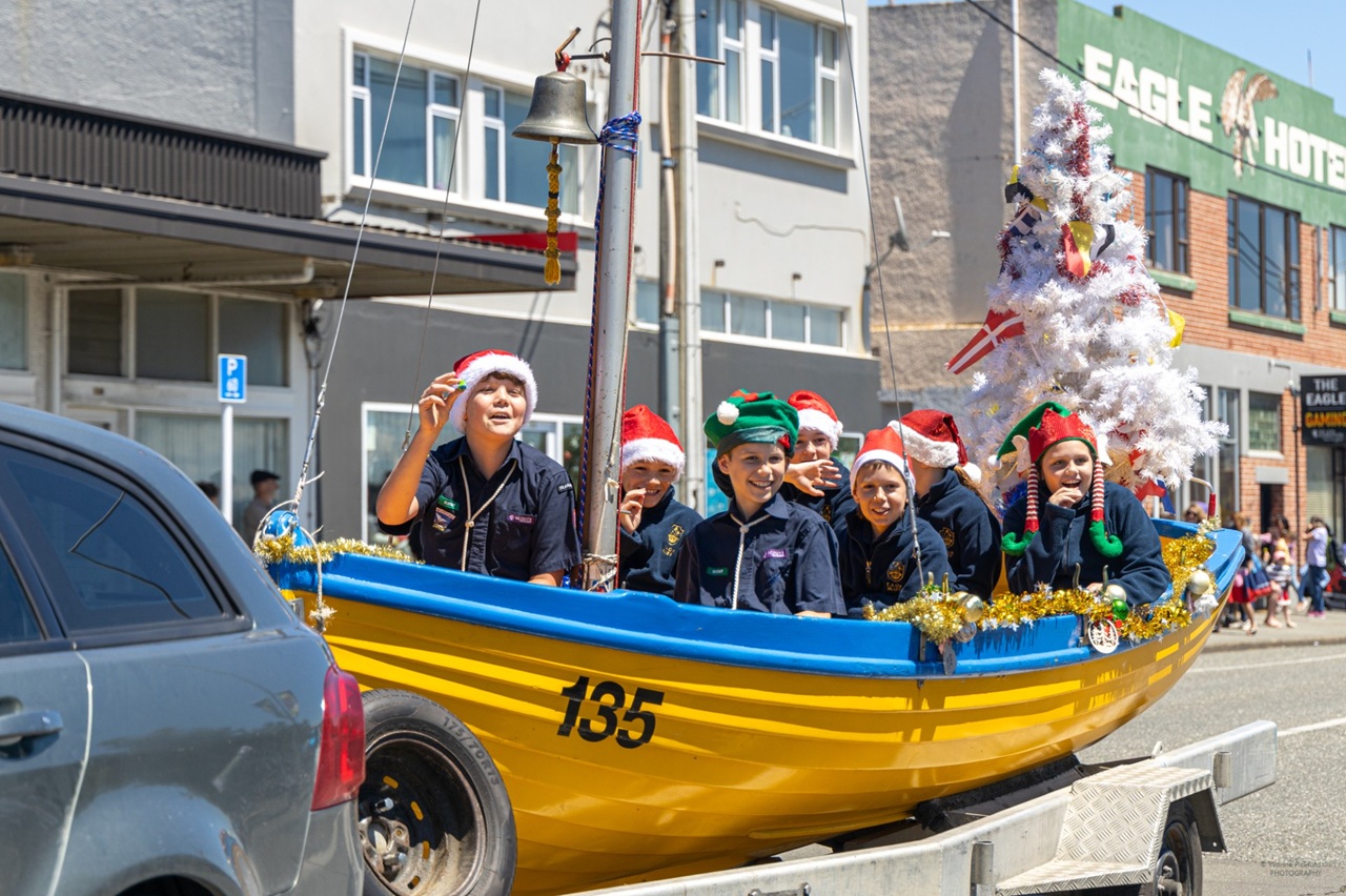 Tis the Season in Bluff