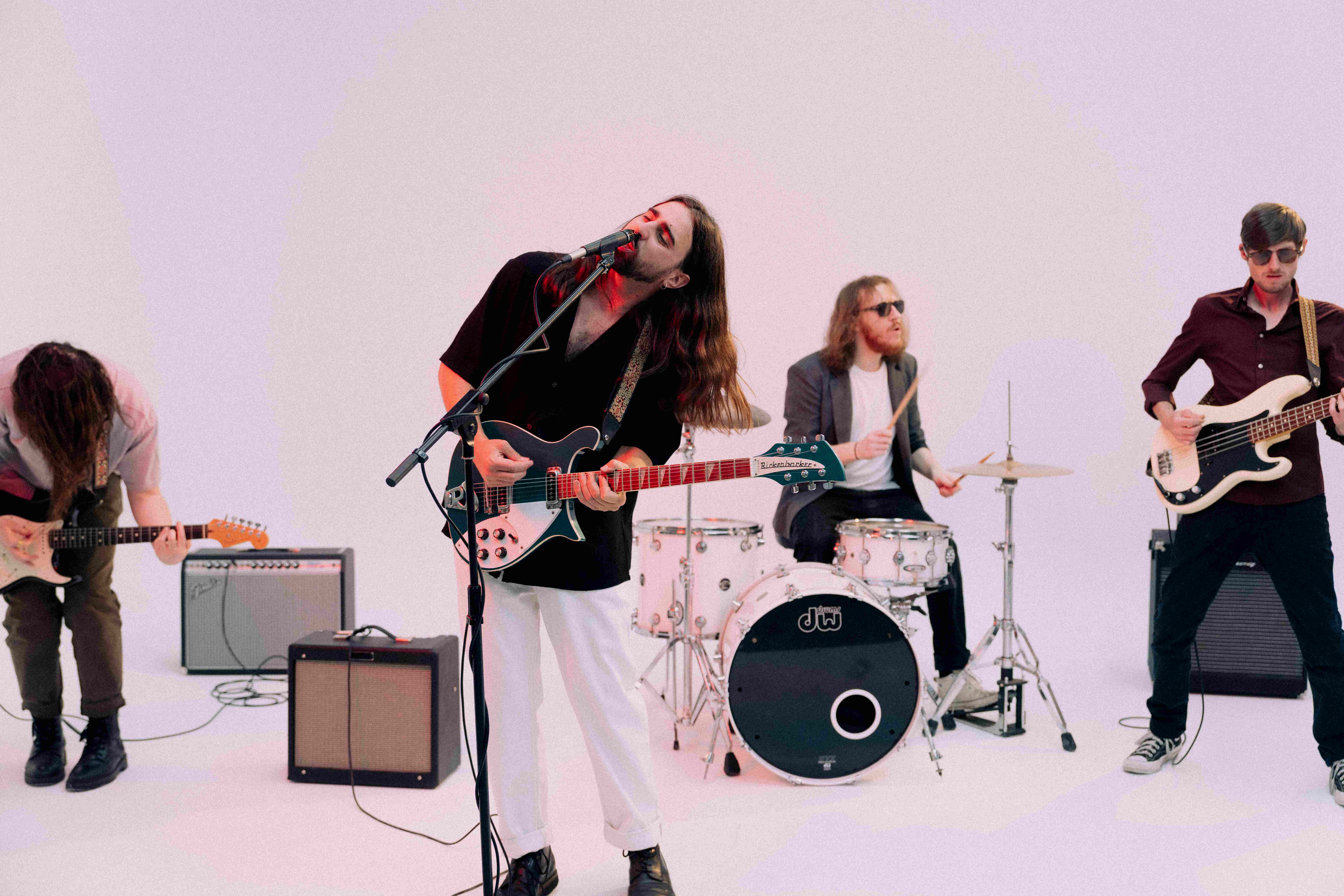 Joe swings back into Kiama for cafe performance