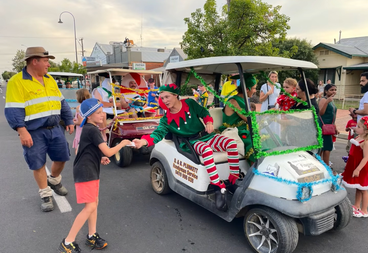Warren Christmas spirit will light up Carter Oval