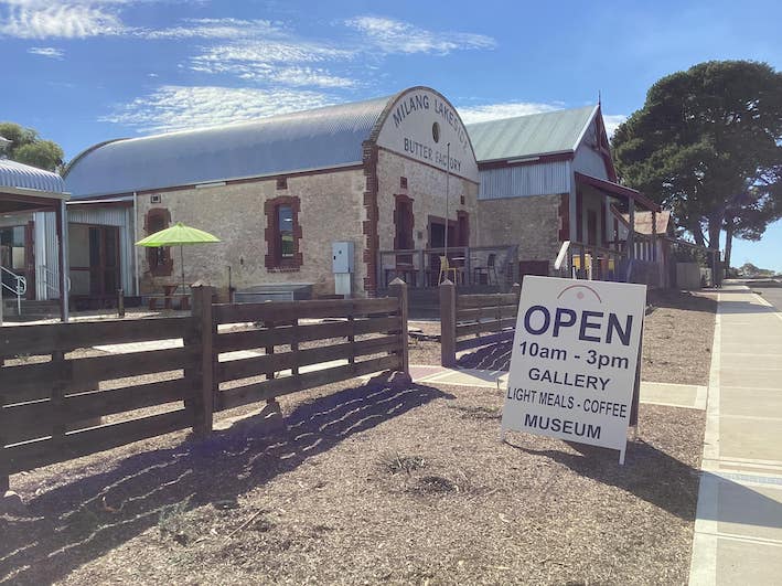 Sunday sessions at Milang