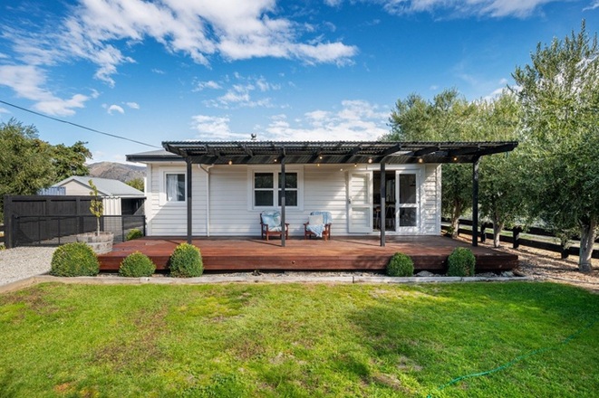 Retro Chic Cottage!