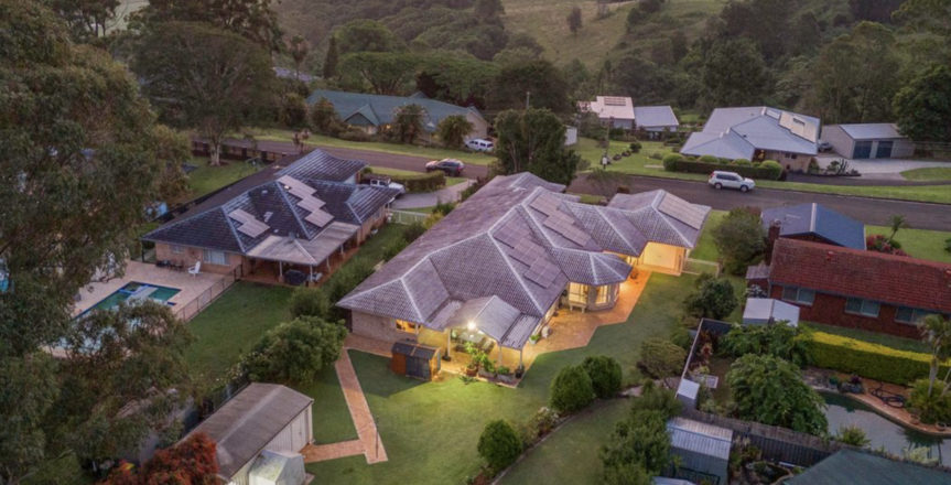 Goonellabah, 212 Invercauld Road - 5 brm - Large Family Entertainer on a Generous 1793m2 block