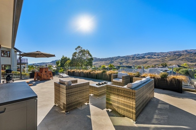 Views to die for, Garage to buy for!