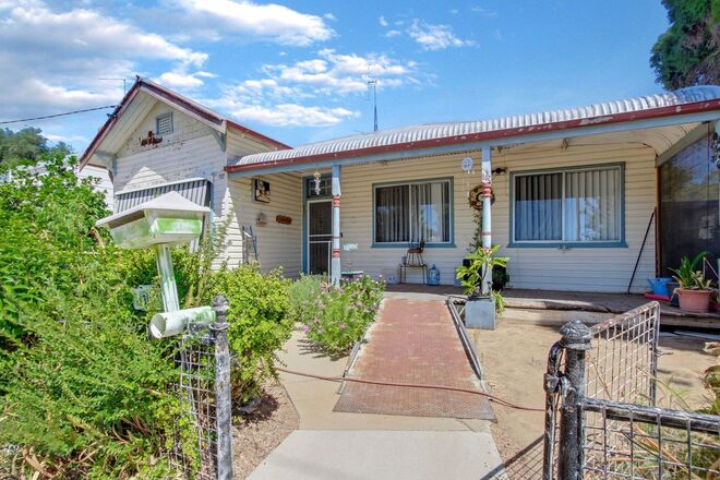 UNDER OFFER 382 MacGregor St