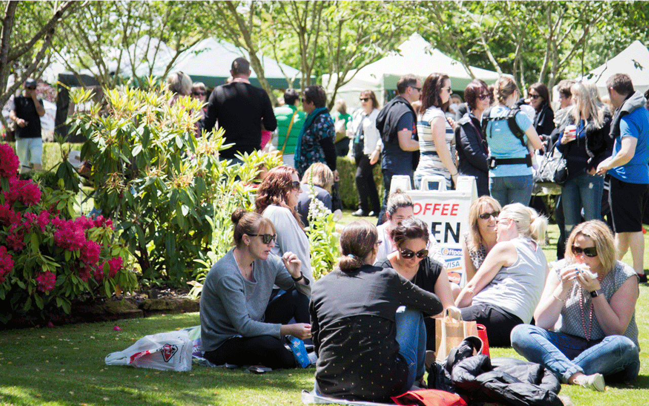 Win a double pass (and a gournet lunchbox) to the 2025 Southern Artisan Xmas Fete